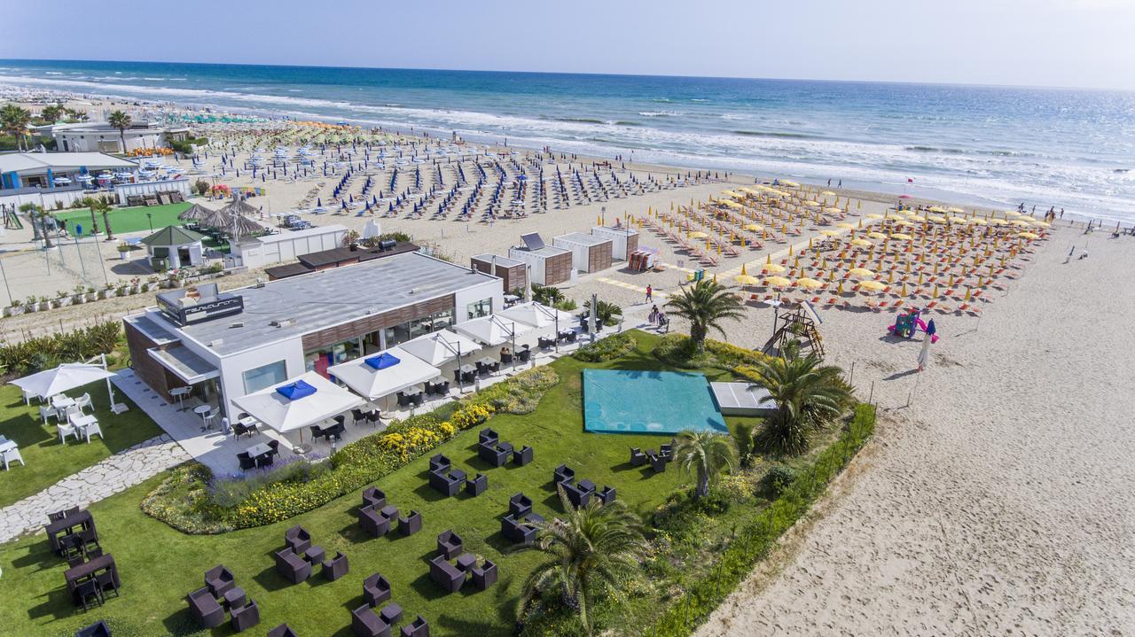 Hotel Atlas Alba Adriatica Extérieur photo