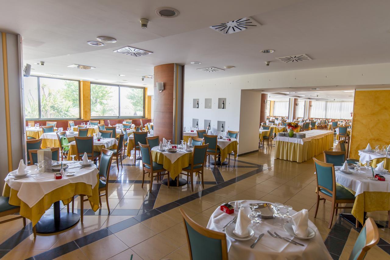 Hotel Atlas Alba Adriatica Extérieur photo