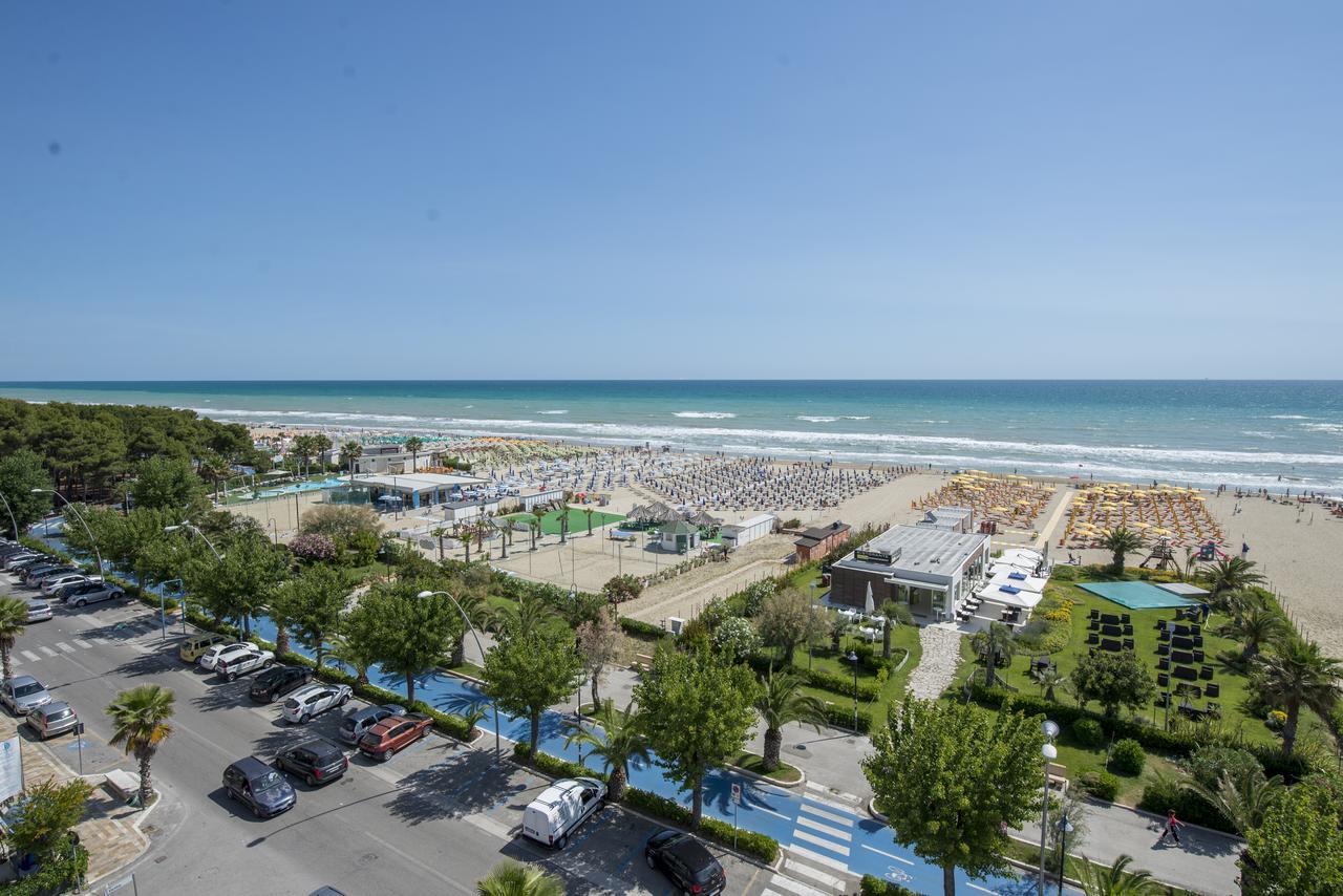 Hotel Atlas Alba Adriatica Extérieur photo